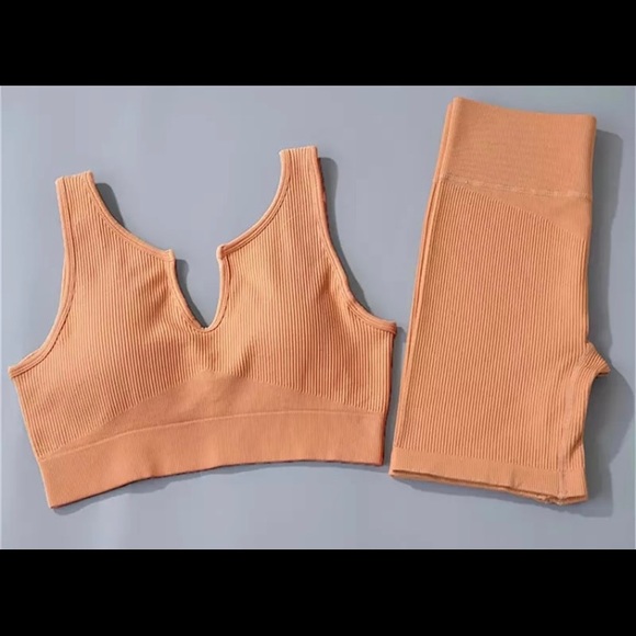 Light brown sporty set - Picture 3 of 4